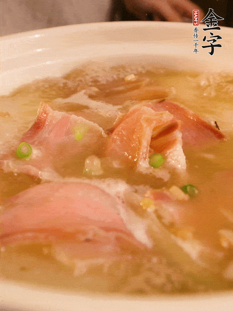 最后撒點蔥花。