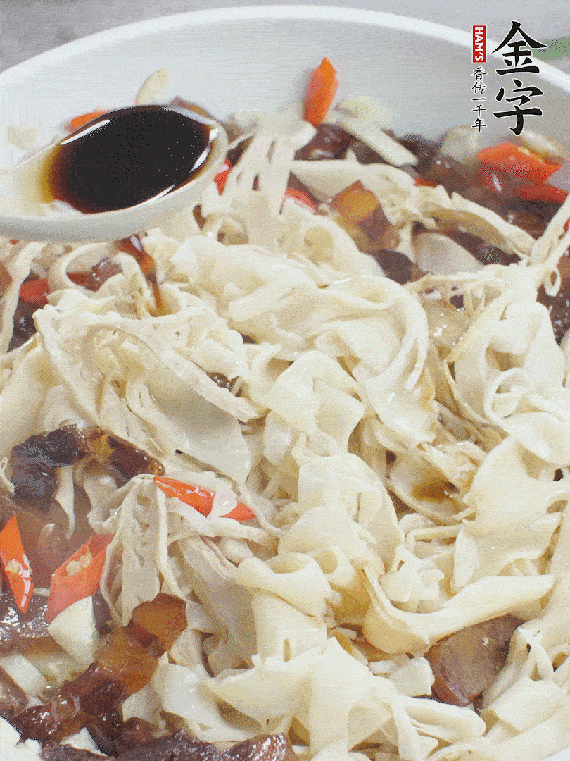 下糯米筍，淋一點(diǎn)生抽、蠔油調(diào)味。