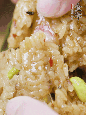 冷水下鍋煮3-4小時(shí)。