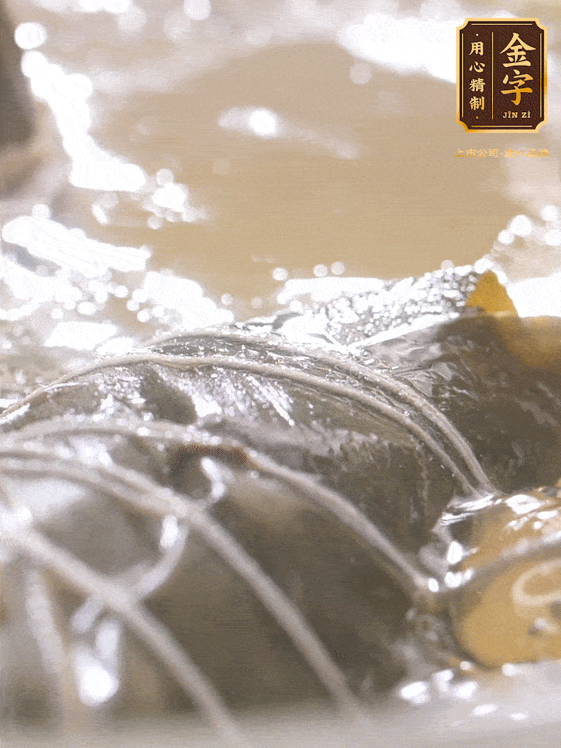 大火煮開，轉中小火煮2h，燜2-3h。