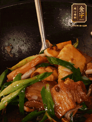 肉香、筍香相互融，醬香入味，脆嫩鮮美